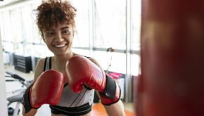 Por qué deberías probar el boxeo para la salud mental